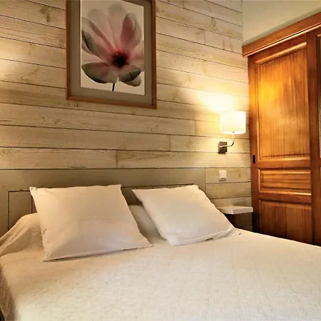 La Palombiere La Melonie Holiday home Bezenac